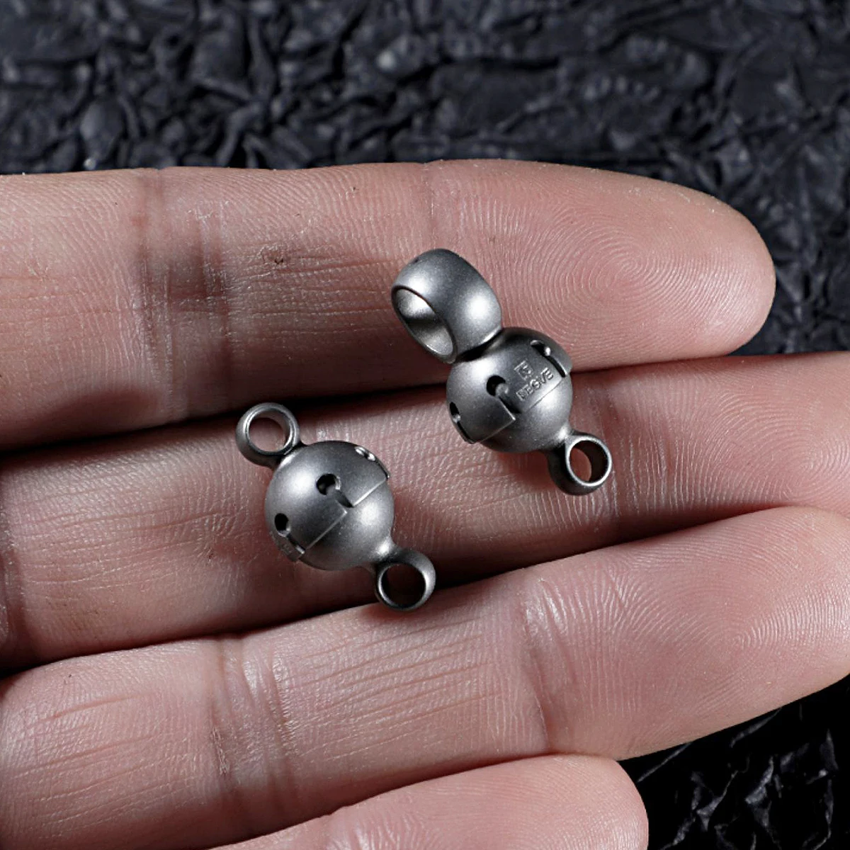 360° Titanium Key Chain Men Wo - Mens Xmas Fashion ulasan dan harga